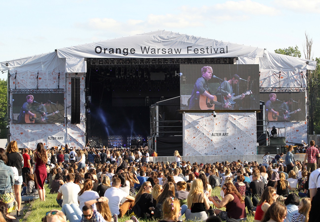 orange-warsaw-festival-2017-orange-stage.jpg