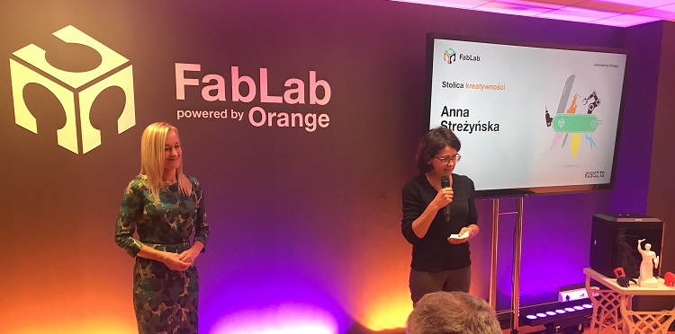 Anna Streżyńska, minister cyfryzacji w trakcie otwarcia FabLab powered by Orange