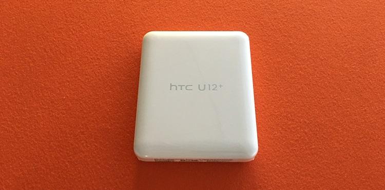 Jaki będzie smartfon przyszłości? Spróbujcie odpowiedzieć i wygrać HTC U12+