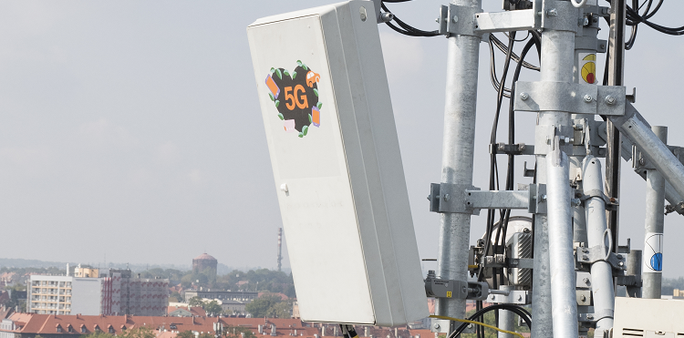 Orange sprawdza pierwszą, komercyjną stację bazową 5G w Polsce
