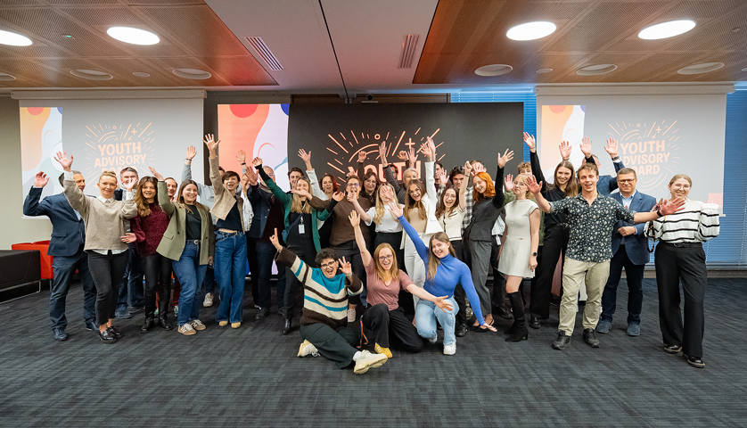 Jak dogadują się w pracy zetka z boomerem